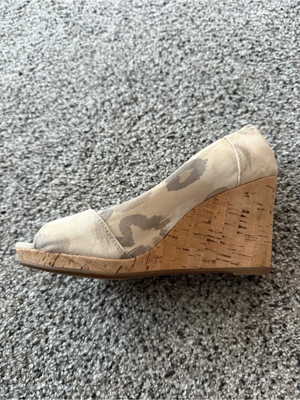 TOMS Beige Camouflage Peep-Toe Wedge Pumps
